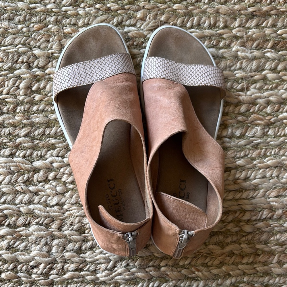 Sesto Meucci Light Pink Leather Sandals